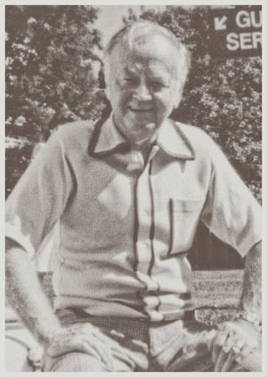 History Intro photo 01